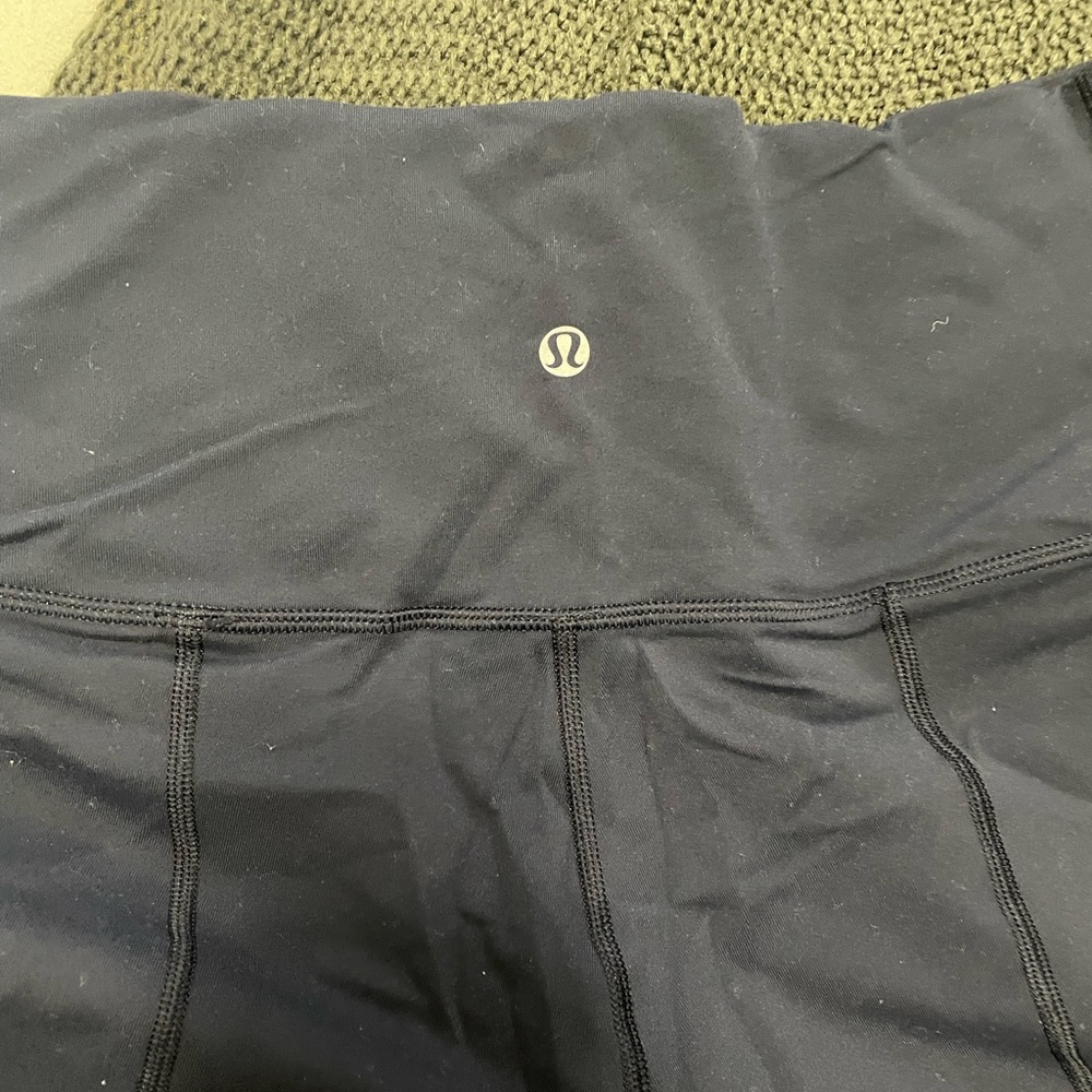 Lululemon - Picture 2 of 3